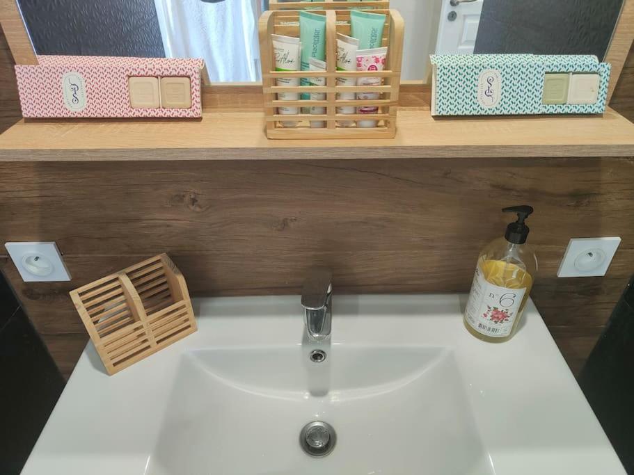 Appartement Cocooning Entierement Renove Les Angles  Bagian luar foto