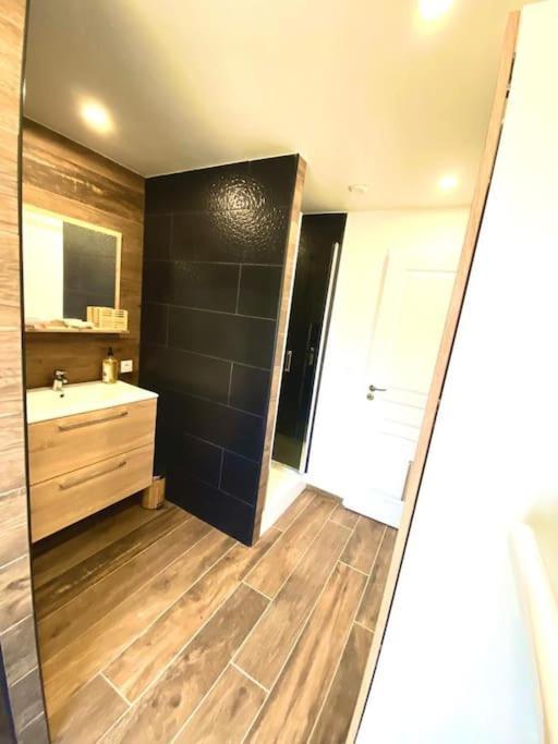 Appartement Cocooning Entierement Renove Les Angles  Bagian luar foto